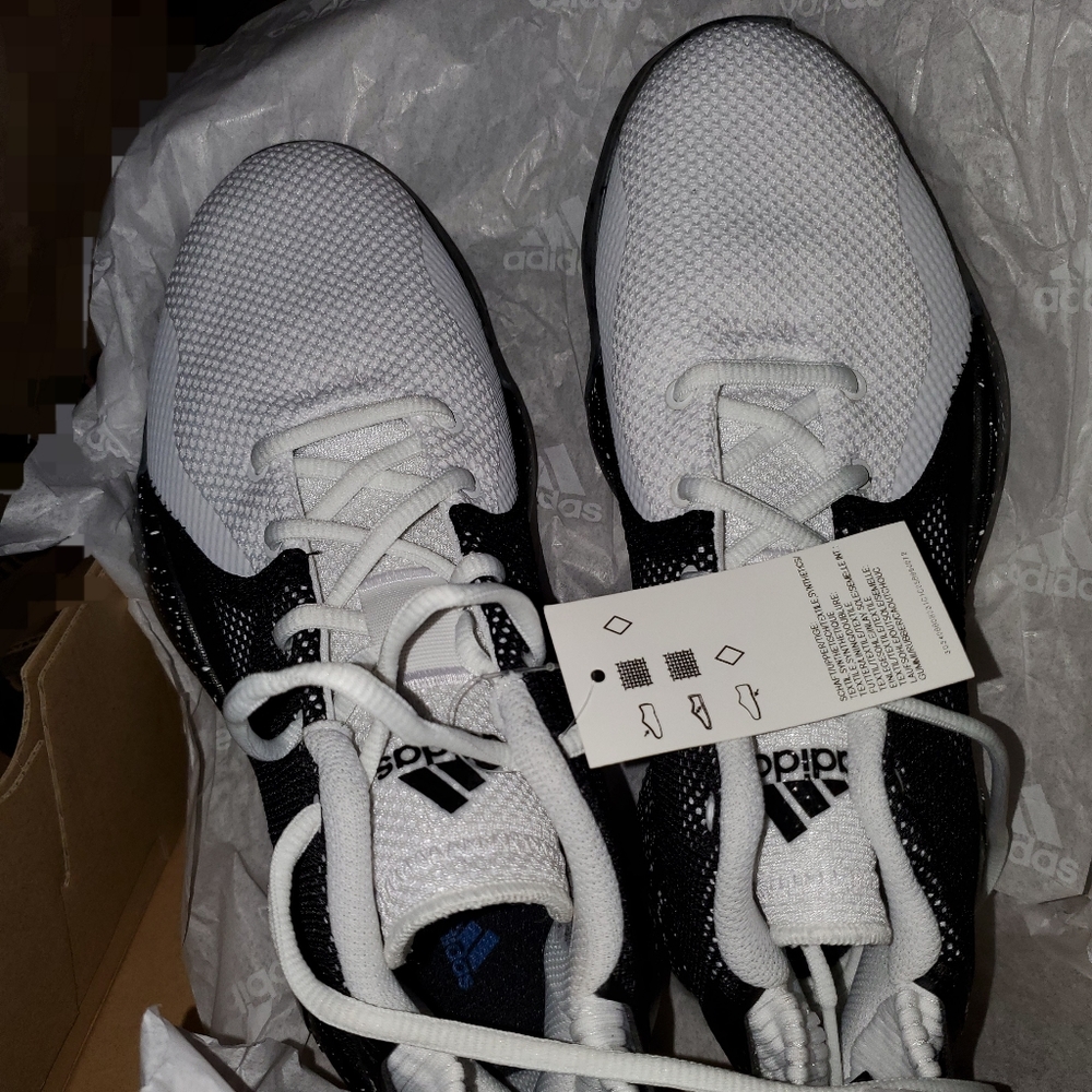 NWT Mens D Rose Adidas  Sz7